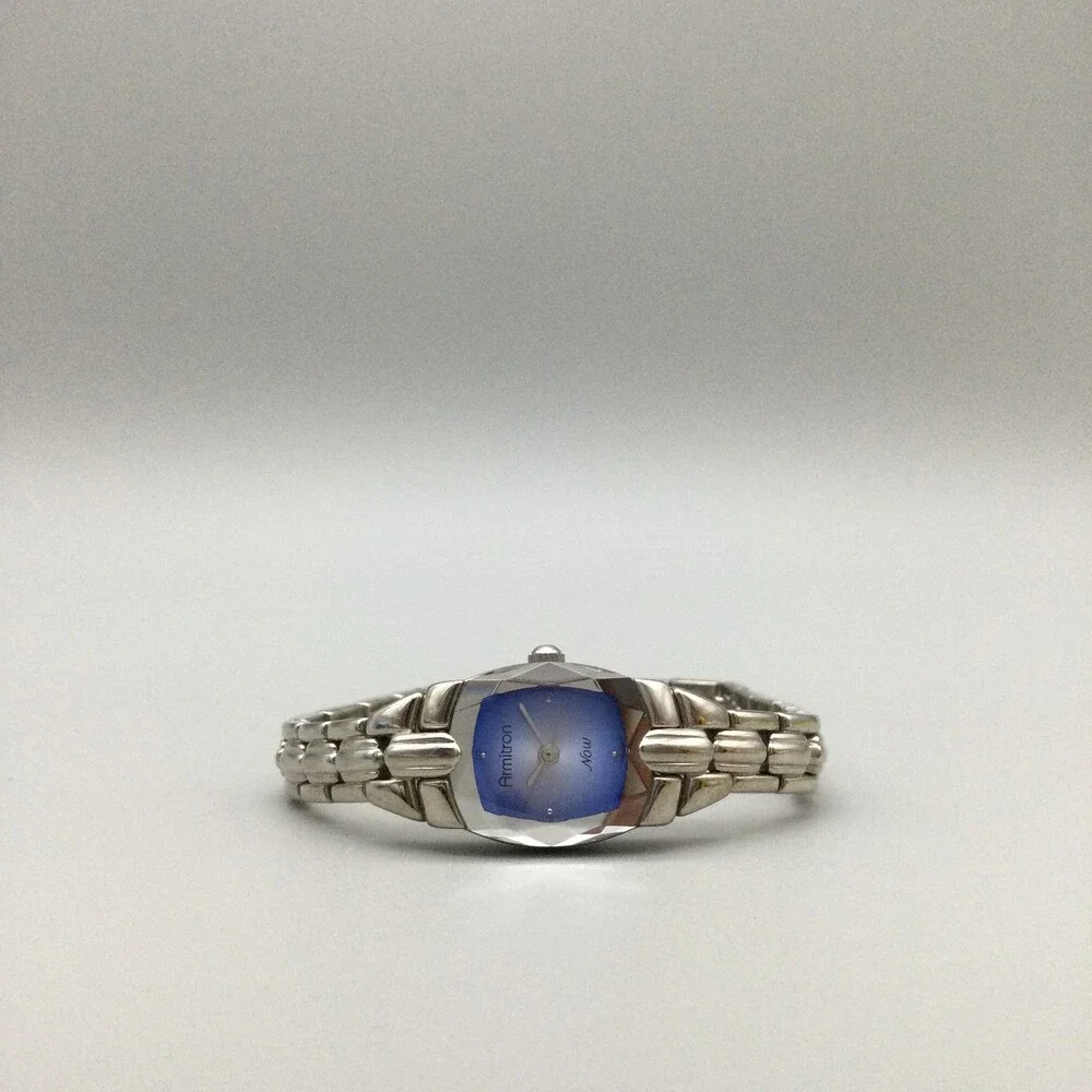 Armitron Womens Watch 17mm Blue Dial Faceted Crystal New Battery 7.25